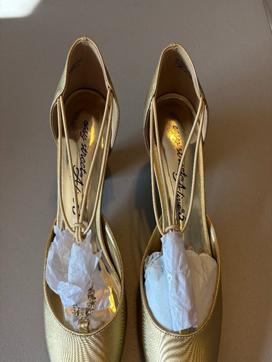 easy street Shoes - Easy Street Moonlight Gold Satin Dress Heels Womens 6M Wedding Evening Shoes